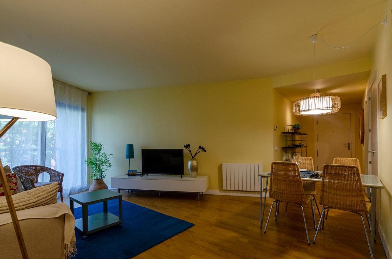 Devesa Park Apartment with Private Parking Girona Bagian luar foto