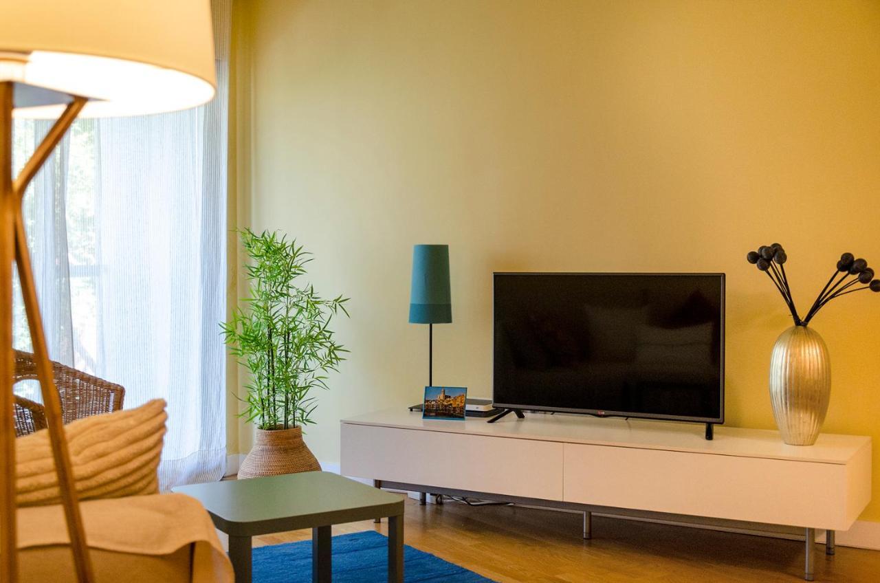 Devesa Park Apartment with Private Parking Girona Bagian luar foto